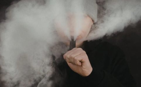 چگونه دود ویپ را زیاد کنیم؟ روش تضمینی برای افزایش بخار ویپ